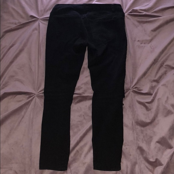 Black Ripped Knee Jean - Picture 3 of 3